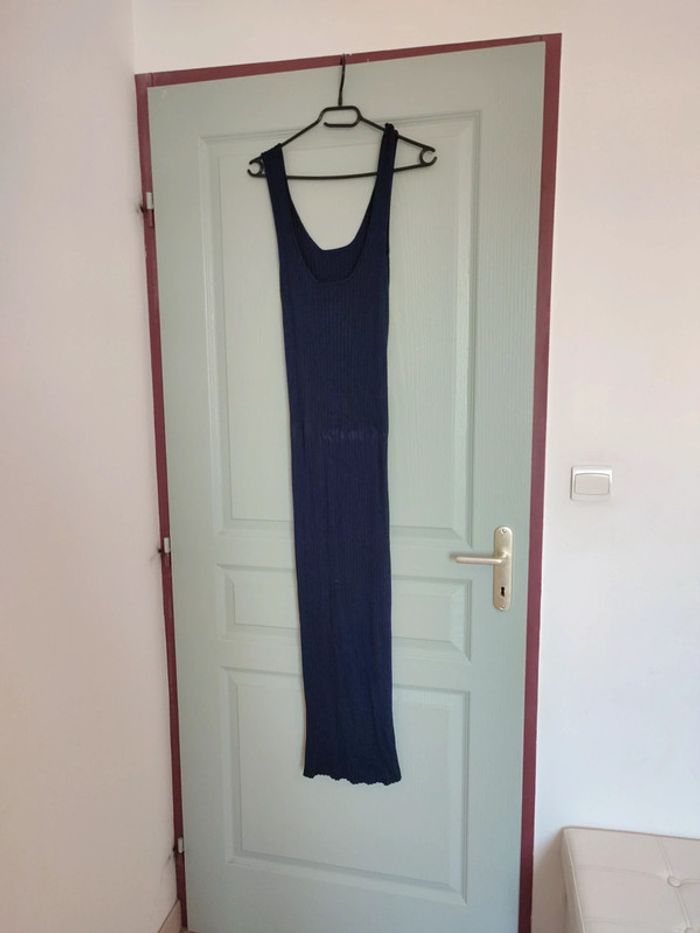 Robe longue moulante en maille bleu marine - photo numéro 2