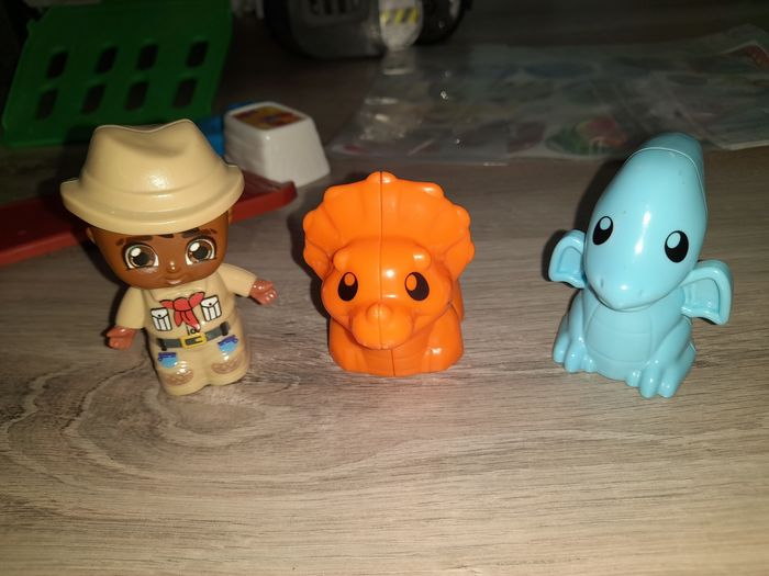 Tut tut copains super camion SOS Dino - photo numéro 3