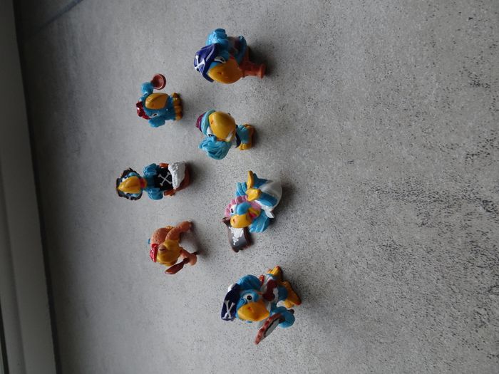 Figurines perroquets kinder - photo numéro 2