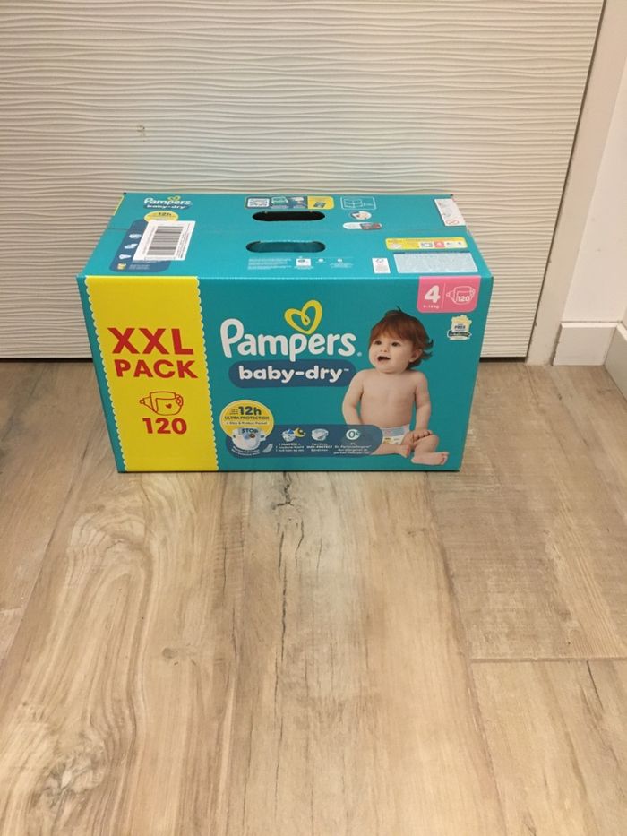 Xxl pack couches Pampers baby dry taille 4