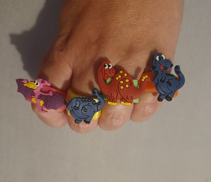 Lot de bijoux enfant dinosaures - photo numéro 3
