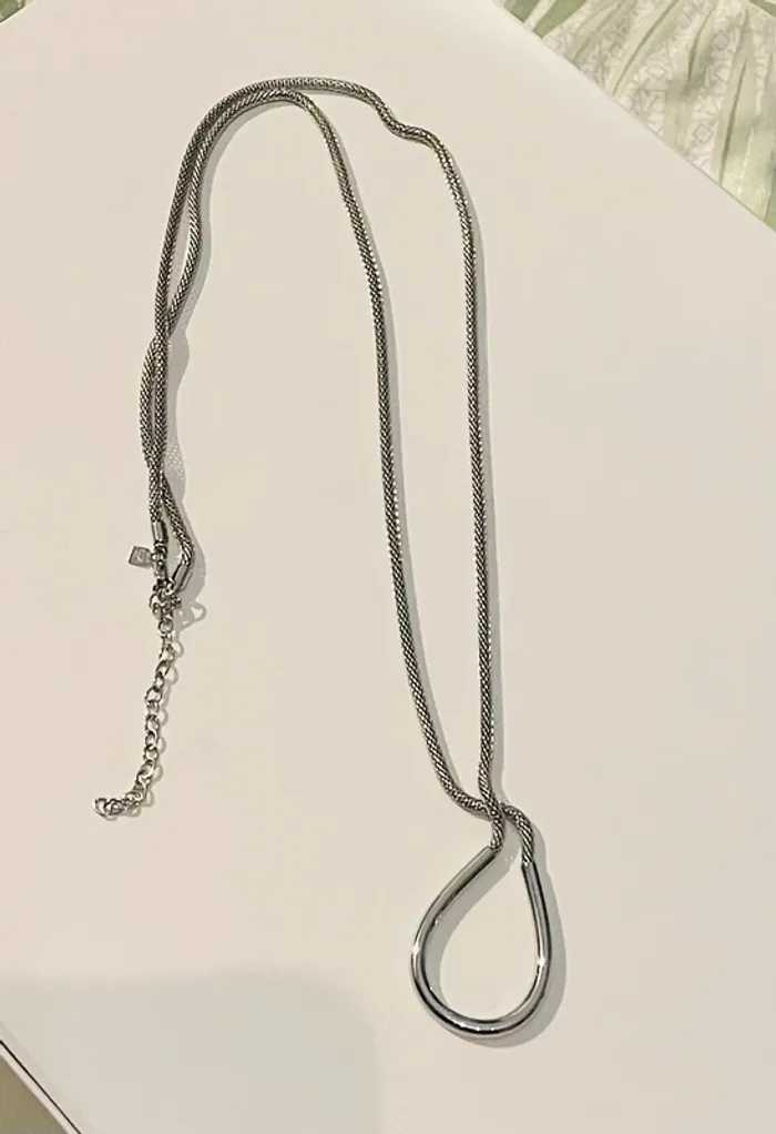 Collier Victoria