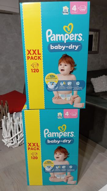 Les deux packs xxl Pampers  taille 4
