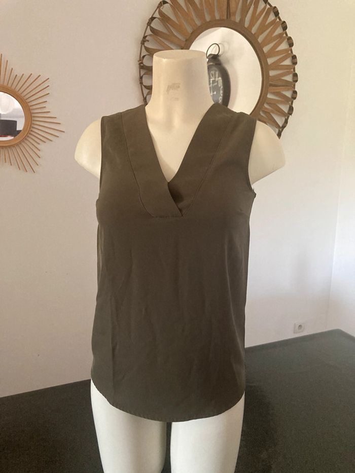 Blouse fluide sans manches kaki taille 34 - photo numéro 8
