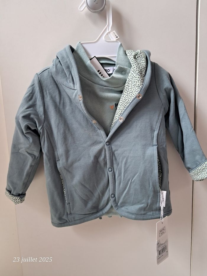 Ensemble veste pull 12 mois - photo numéro 2