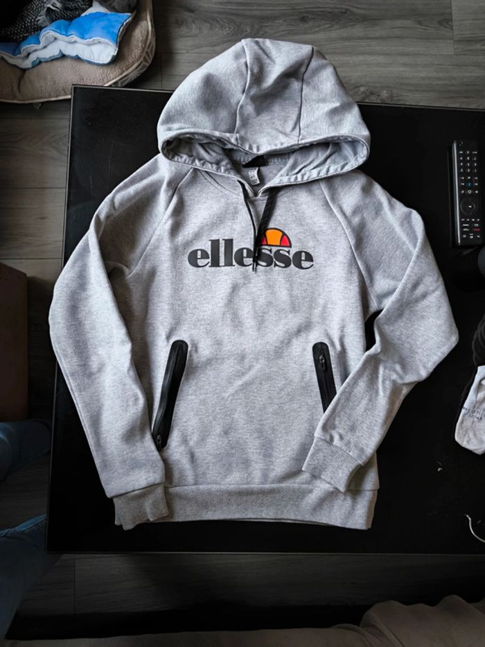 Sweat ellesse taille 36