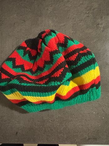 Drapeau reaggae et bonnet 2