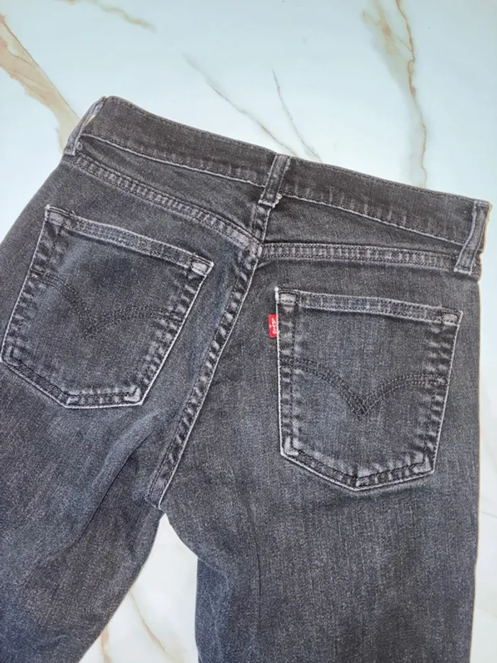 Jean noir Levi’s vintage slim 36 - photo numéro 6