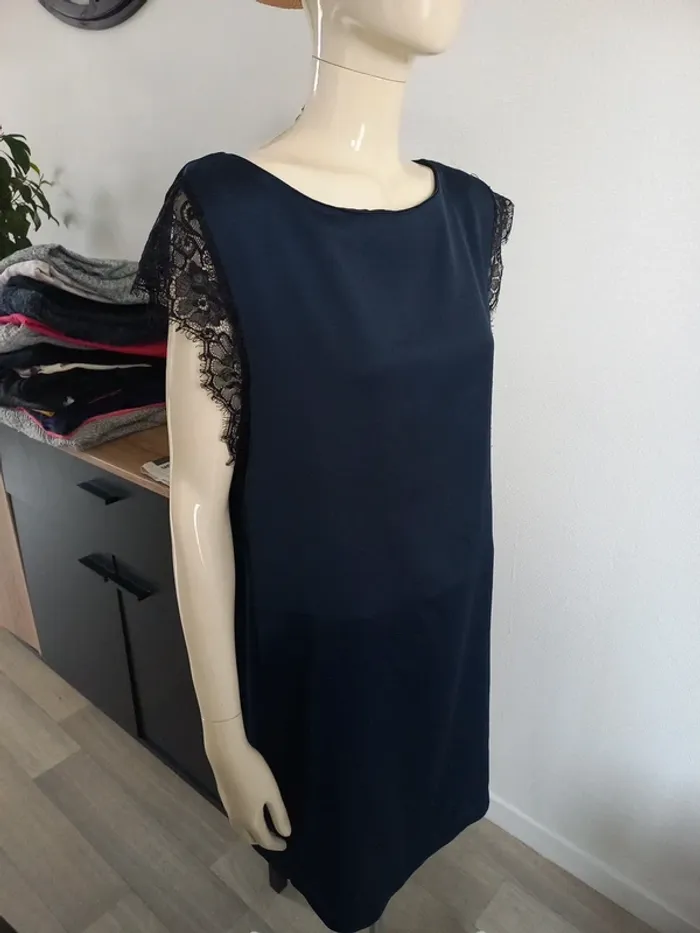 Robe bleue marine T.38/40 - photo numéro 6