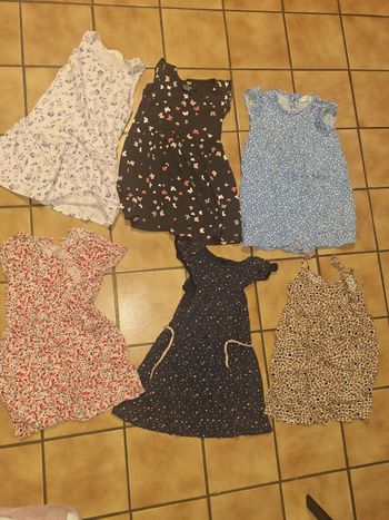 Lots robe fille 5-6ans