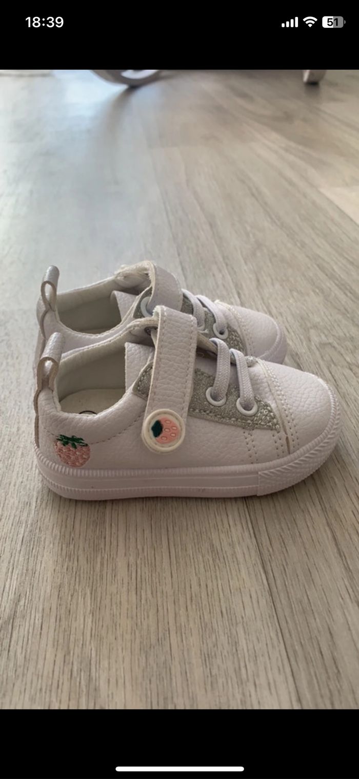 Chaussure bébé - photo numéro 2