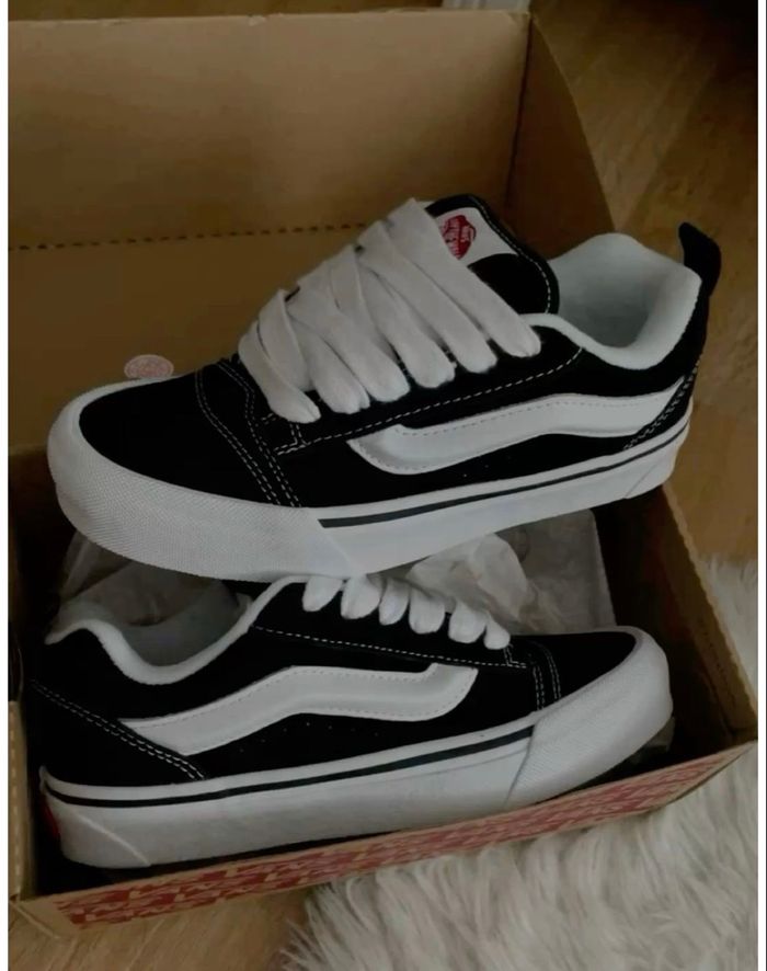 Vans Pre Skool Original ( Taille 36) neuves - photo numéro 2