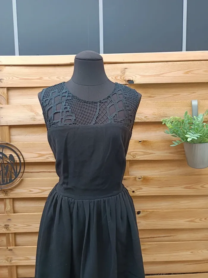Superbe robe taille 3 - photo numéro 3