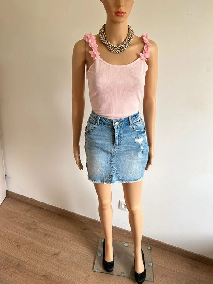 Jupe en jean bleu avec strass et perles Morgan taille 38 TBE - photo numéro 3