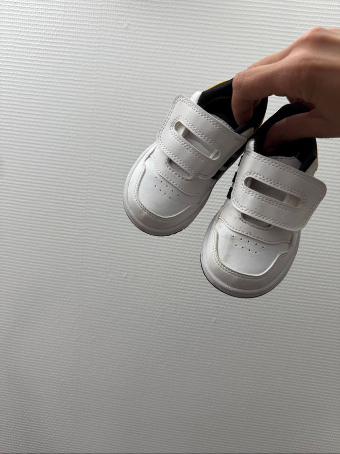 Paire de baskets mixte Adidas - photo numéro 3