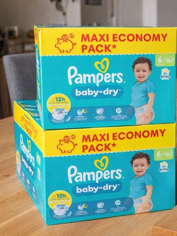 Carton couches maxi pack pampers taille 6 neuf