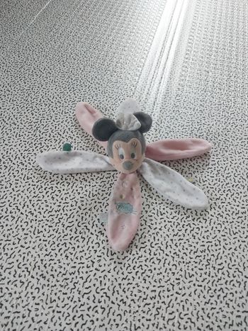 Doudou Minnie Disney Baby – modèle fleur rose/gris