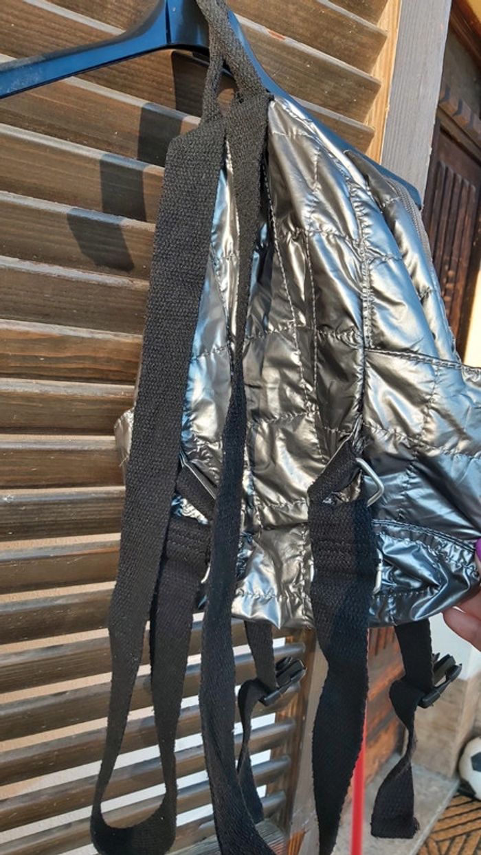 Sac à dos argenté - photo numéro 3