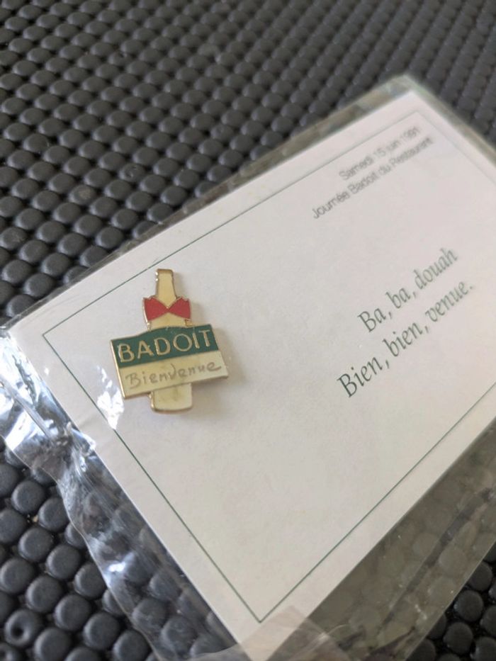 Pin's Badoit 1991 - photo numéro 2