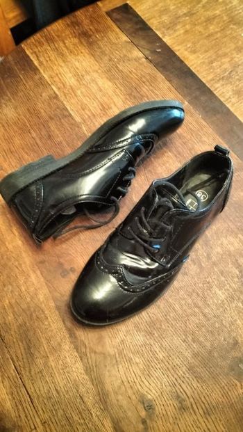 Chaussures à lacets
