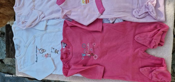 Lot de 4 pyjamas leger taille 6mois - photo numéro 2