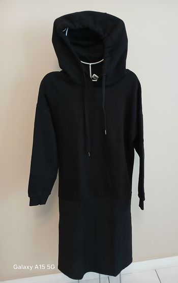 Robe avec capuche taille xs