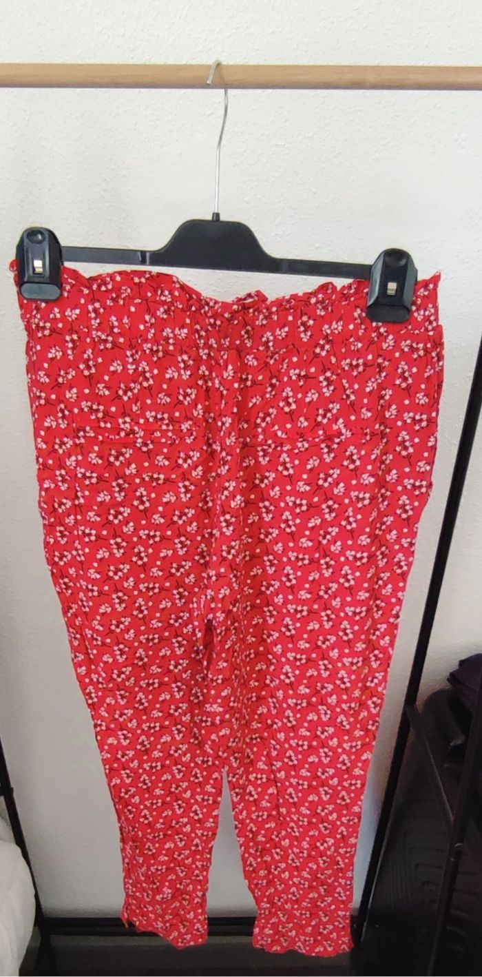 Pantalon léger rose à motifs floraux Kiabi en viscose - Taille 40 - photo numéro 2