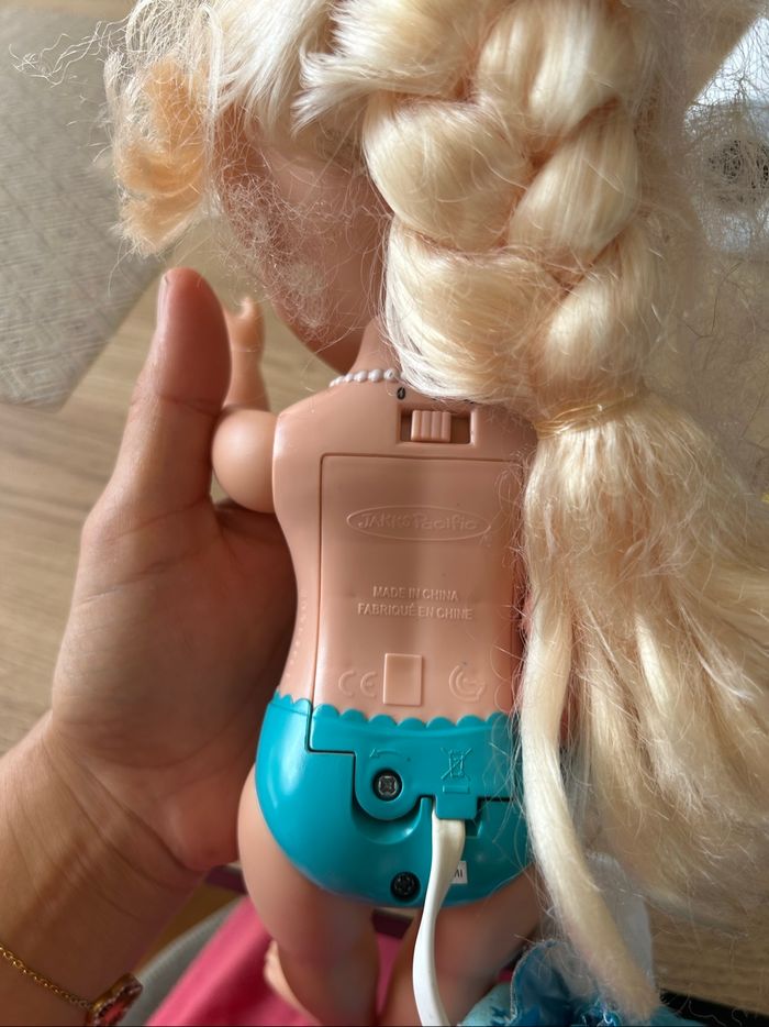 Poupée reine des neiges - photo numéro 8