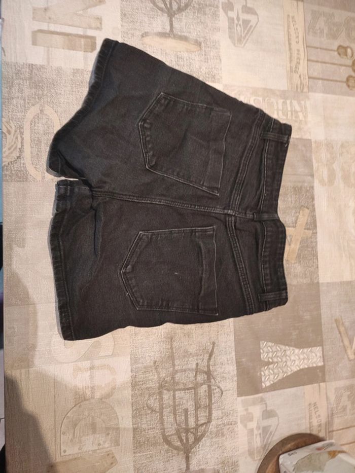 Short kiabi taille 34 - photo numéro 5