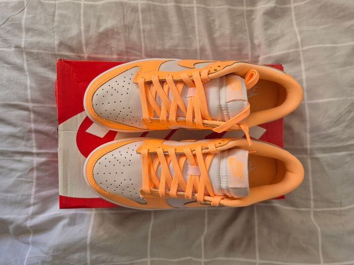 Dunk low peach taille 40,5 - photo numéro 2
