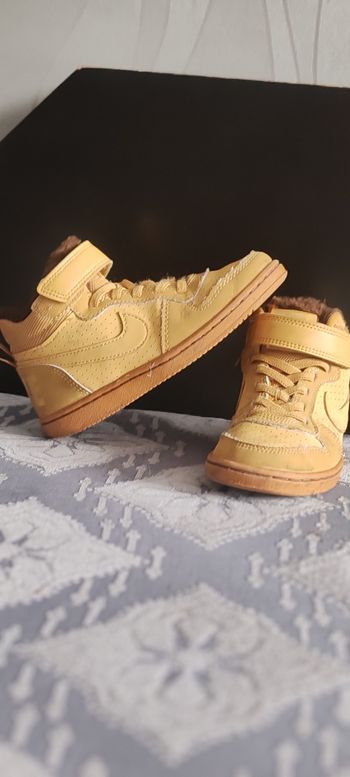 Baskets montante nike