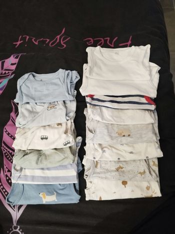 Lot de 14 bodies marcel bébé garçon 6 mois