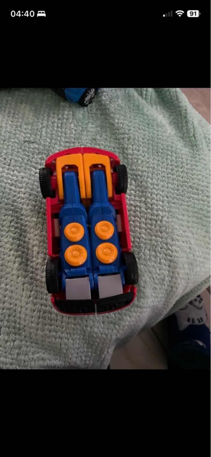 Voitures robots - photo numéro 2