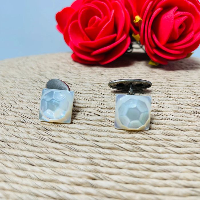 🔥 Modèle Rare. Boutons de manchettes à chaînette. Nacre véritable. Gravure ballon de football. - photo numéro 4