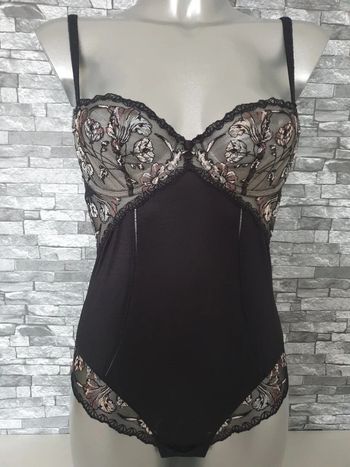 Bodie sexy dentelles Rouge-gorge T85B