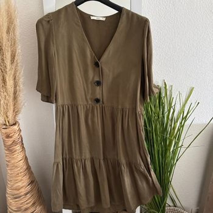 Robe kaki