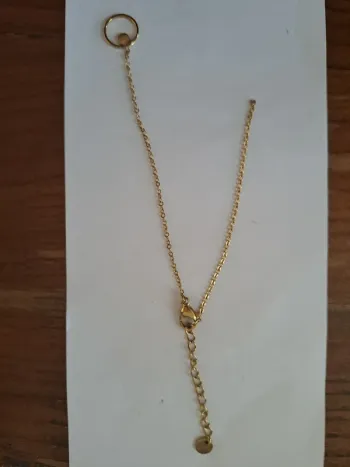 Bracelet couleur doré Nakupenda - À réparer (fermoir fonctionnel)