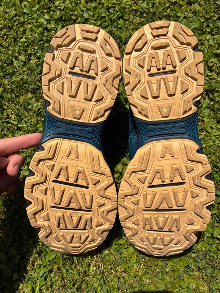 Baskets asics gel venture 8 bleu marine et beige pointure 44 neuves - photo numéro 9