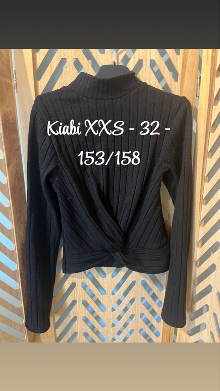 Petit pull col noir Kiabi xxs