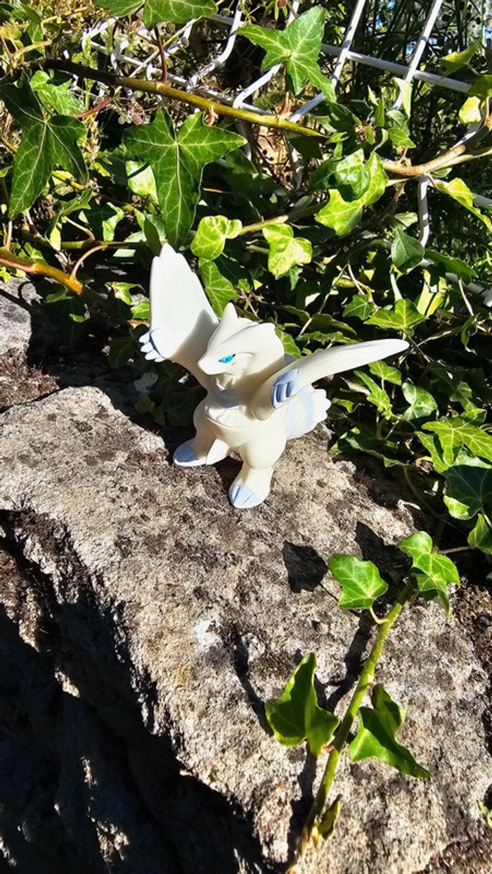 Super figurine Pokemon Nintendo Reshiram - photo numéro 3