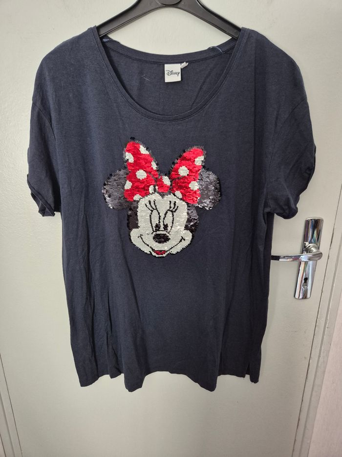 Magnifique tee-shirt Minnie a sequins "magique" taille 42