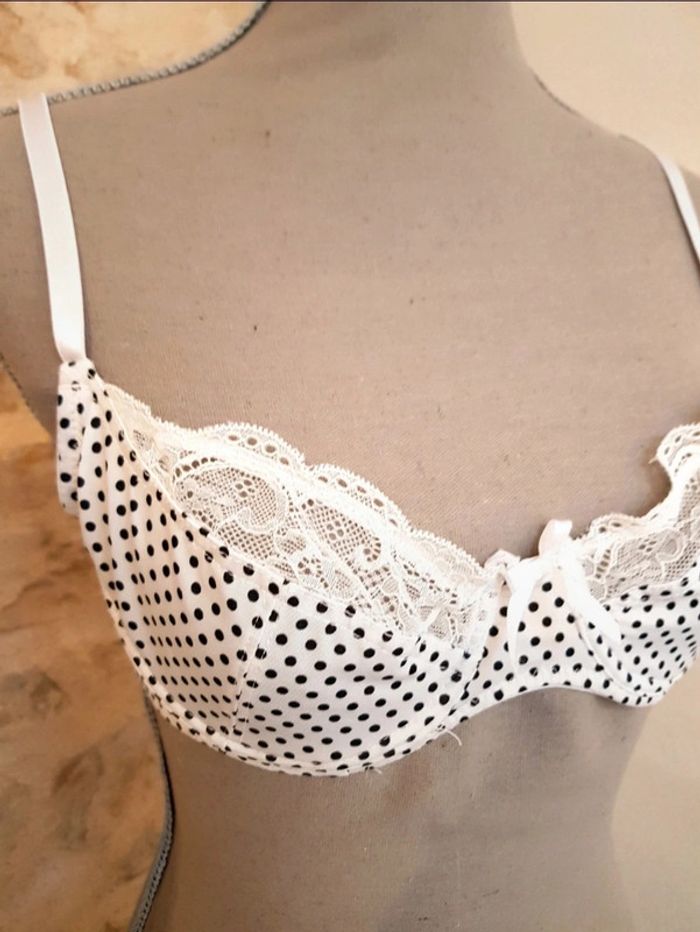 Soutien gorge 95B - photo numéro 2