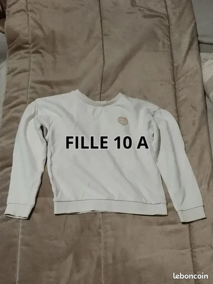 Sweat Kiabi blanc fille 10 ans