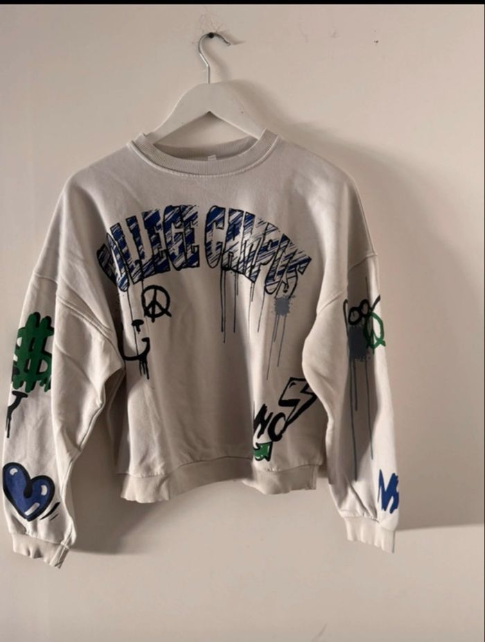 Pull blanc avec tags - photo numéro 3