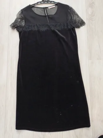 Robe velours dentelle