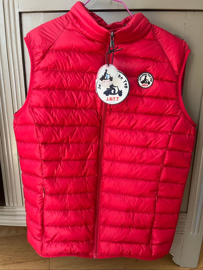 🧥Légère et stylée 🧥 Doudoune JOTT Rouge – Taille M