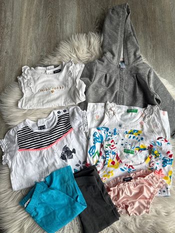 Lot de vêtements fille 12 mois