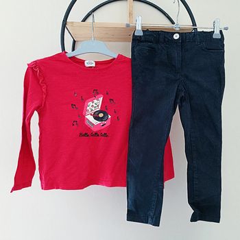 4 ans ensemble teeshirt tape a l'oeil (4 ans) et pantalon Tex (3-4 ans)