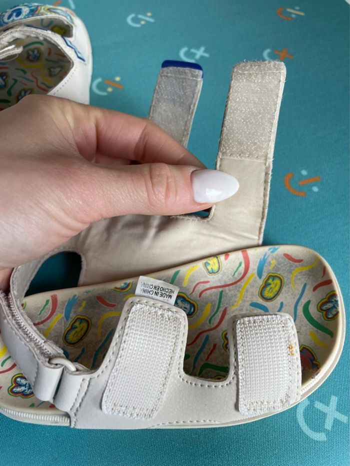 Sandales claquettes scratch Mickey Mouse Zara pointure 22 - photo numéro 7