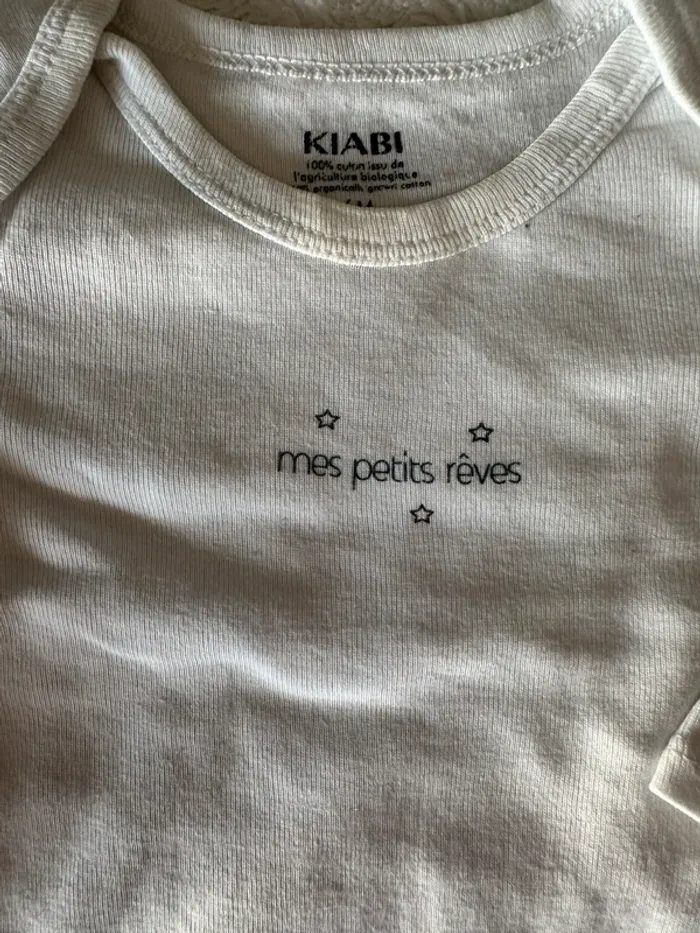 Lot 2 bodies mixte Kiabi 6 mois - photo numéro 3
